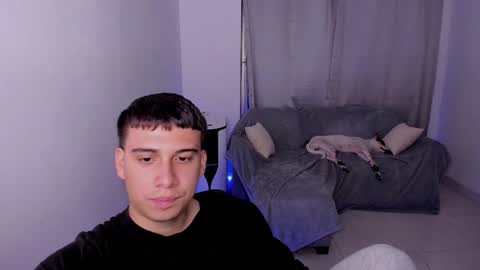 Snapshot of sweetlian_04 chatting on 03/07/25, 05:51 Lian online show from 03/07/25, 05:51