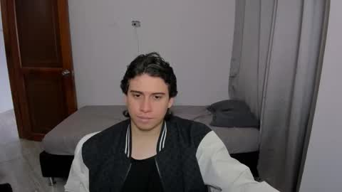 Snapshot of sweetlian_04 chatting on 10/09/25, 07:12 Lian online show from 10/09/25, 07:12