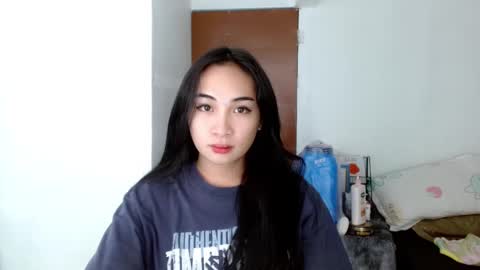 Snapshot of sweetlilly_18 chatting on 12/06/24, 03:55 Lilly online show from 12/06/24, 03:55