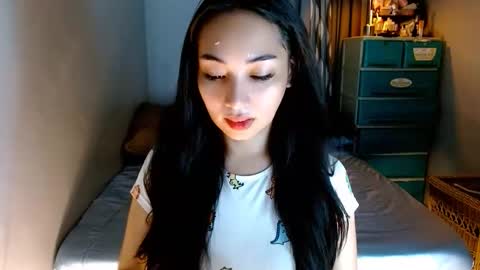 Snapshot of sweetlilly_18 chatting on 01/14/26, 02:39 Lilly online show from 01/14/26, 02:39