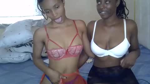 sweetlily_30 online show from 11/03/25, 12:17