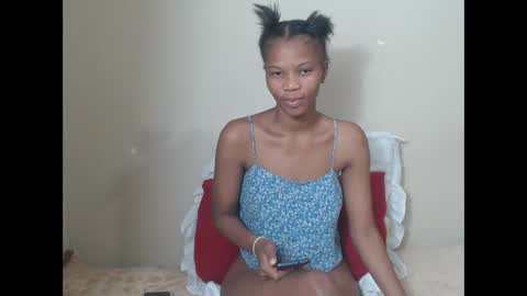 Snapshot of sweetlipss_ chatting on 09/19/25, 07:58 sweetlipss_ online show from 09/19/25, 07:58