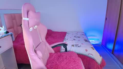 Snapshot of sweetlune chatting on 03/07/25, 05:06 SweetLune online show from 03/07/25, 05:06