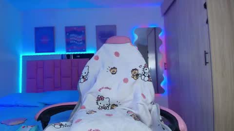 Snapshot of sweetlune chatting on 09/26/25, 07:18 SweetLune online show from 09/26/25, 07:18