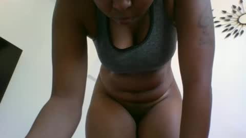 sweetluxequeen25 online show from 05/14/26, 09:16