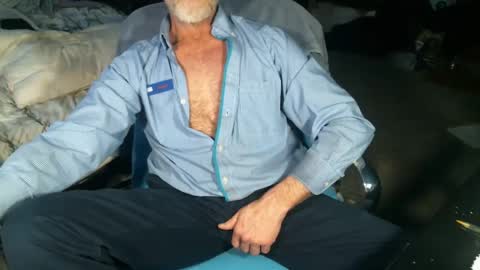 Snapshot of sweetman4a chatting on 12/08/24, 01:25 Michael online show from 12/08/24, 01:25