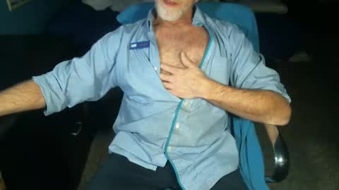 Snapshot of sweetman4a chatting on 10/26/25, 11:49 Michael online show from 10/26/25, 11:49