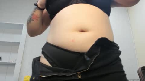 Snapshot of sweetmarylove chatting on 01/10/26, 10:50 sweetmarylove online show from 01/10/26, 10:50