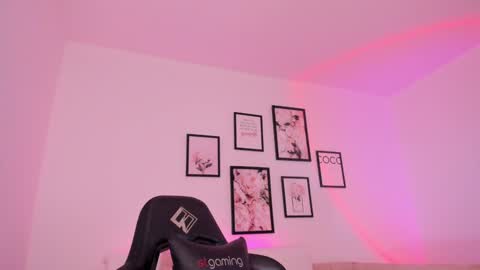 Snapshot of sweetmelii29 chatting on 02/06/25, 09:17 instagram melisabahamon online show from 02/06/25, 09:17