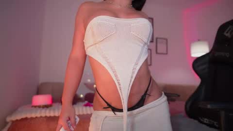 Snapshot of sweetmelii29 chatting on 09/21/25, 12:01 instagram melisabahamon online show from 09/21/25, 12:01