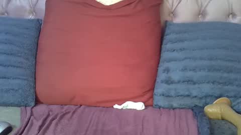 Snapshot of sweetmellowx1 chatting on 02/18/25, 04:26 sweetmellowx1 online show from 02/18/25, 04:26