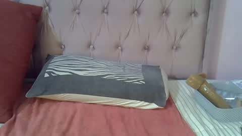 Snapshot of sweetmellowx1 chatting on 03/07/25, 04:46 sweetmellowx1 online show from 03/07/25, 04:46