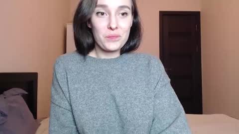 Mia online show from 03/10/26, 04:56