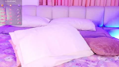 Snapshot of sweetmoon13 chatting on 09/12/25, 08:20 LUNA online show from 09/12/25, 08:20