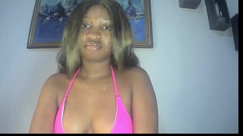 Snapshot of sweetness755325 chatting on 11/16/25, 07:03 sweetness755325 online show from 11/16/25, 07:03