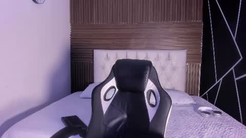 Snapshot of sweetnova_ chatting on 07/08/26, 11:20 Sweet Nova online show from 07/08/26, 11:20