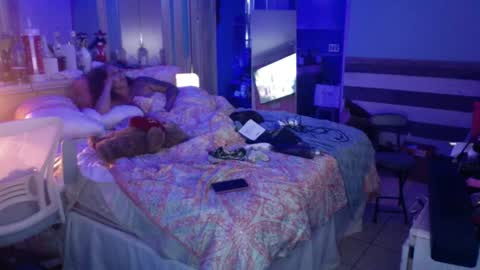 WeAim2PZzz online show from 02/03/25, 09:41