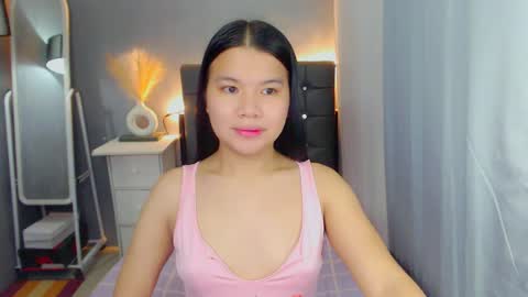 Snapshot of sweetnwildts chatting on 05/07/26, 02:39 Ghena online show from 05/07/26, 02:39