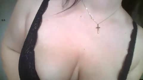 sweetpeach2025 online show from 11/26/25, 01:45