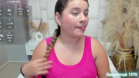 Snapshot of sweetpervert__ chatting on 01/23/25, 07:29 MIA online show from 01/23/25, 07:29