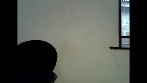 Snapshot of sweetpetitgirl chatting on 05/28/26, 08:22 LILY BRANDY online show from 05/28/26, 08:22