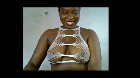 Snapshot of sweetpetitgirl chatting on 06/27/26, 10:20 LILY BRANDY online show from 06/27/26, 10:20