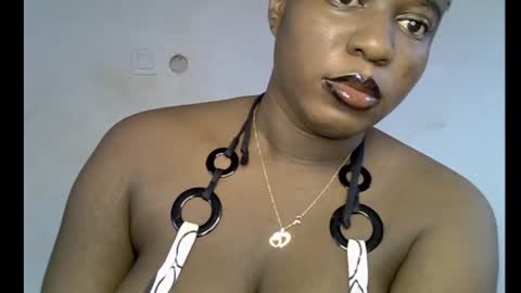 Snapshot of sweetpetitgirl chatting on 07/15/26, 08:08 LILY BRANDY online show from 07/15/26, 08:08