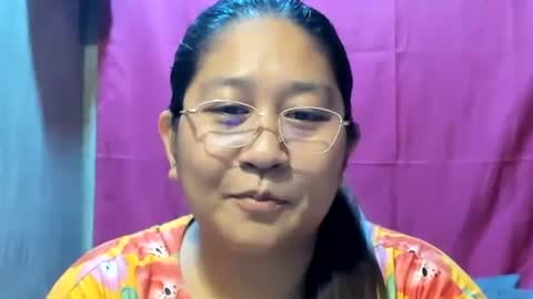 Snapshot of sweetpilipina88 chatting on 12/10/24, 06:01 MIA online show from 12/10/24, 06:01