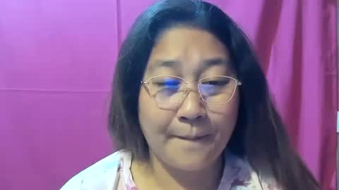 Snapshot of sweetpilipina88 chatting on 01/19/25, 06:53 MIA online show from 01/19/25, 06:53
