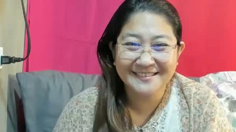 Snapshot of sweetpilipina88 chatting on 02/28/25, 12:54 MIA online show from 02/28/25, 12:54