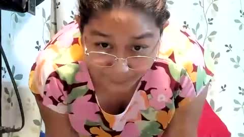 Snapshot of sweetpilipina88 chatting on 09/25/25, 06:06 MIA online show from 09/25/25, 06:06