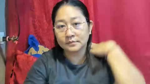 Snapshot of sweetpilipina88 chatting on 05/04/26, 12:06 MIA online show from 05/04/26, 12:06