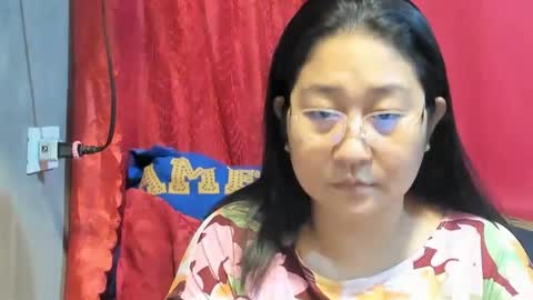 Snapshot of sweetpilipina88 chatting on 05/06/26, 03:02 MIA online show from 05/06/26, 03:02