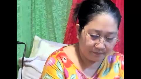 Snapshot of sweetpilipina88 chatting on 06/09/26, 10:49 MIA online show from 06/09/26, 10:49