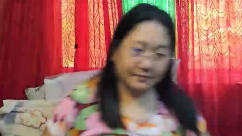 Snapshot of sweetpilipina88 chatting on 06/11/26, 02:53 MIA online show from 06/11/26, 02:53
