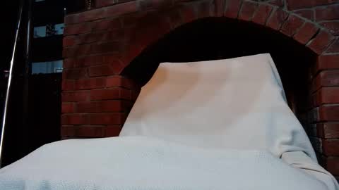 Sweet Red Berries online show from 01/18/26, 12:42