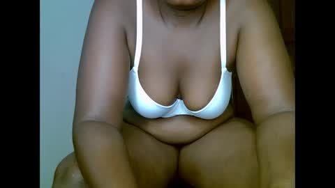 sweetrenne online show from 02/19/25, 09:39