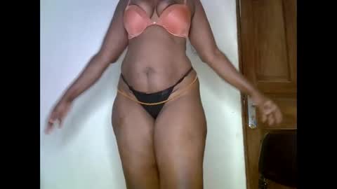 sweetrenne online show from 02/23/25, 04:39