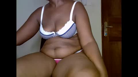 sweetrenne online show from 03/10/25, 01:12