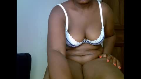 sweetrenne online show from 09/15/25, 10:04