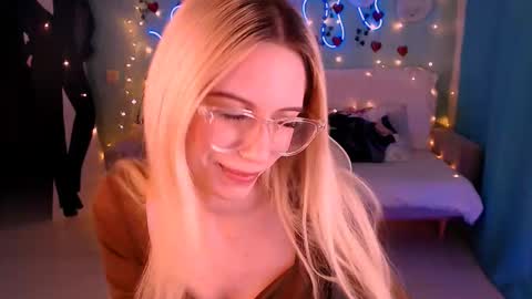 sweetrichal online show from 02/17/25, 01:15