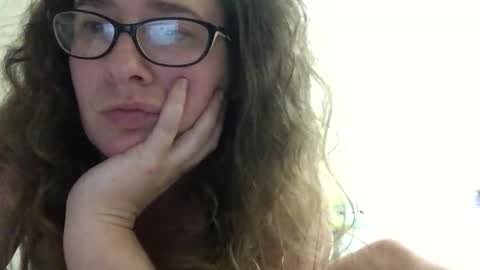 sweetrosiered online show from 10/28/25, 06:21