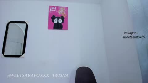 Snapshot of sweetsarafoxxx chatting on 12/20/24, 03:10 Sara Sofia Libra online show from 12/20/24, 03:10