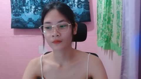 Mia online show from 06/19/26, 05:12