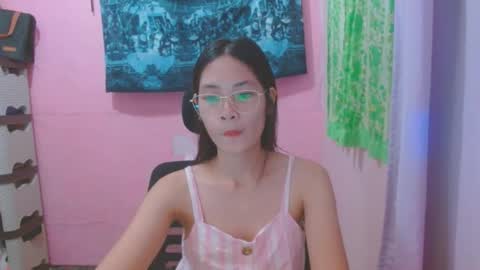 Mia online show from 06/24/26, 10:36