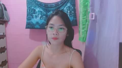 Mia online show from 07/18/26, 12:53