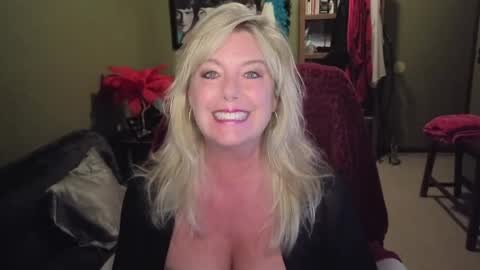 Snapshot of sweetsexyjane_ chatting on 05/27/26, 10:07 Janie online show from 05/27/26, 10:07