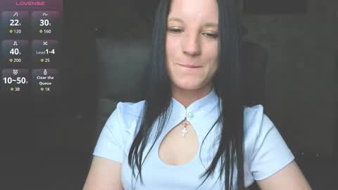 Snapshot of sweetshy99 chatting on 05/16/26, 06:39 Sweet Shy online show from 05/16/26, 06:39