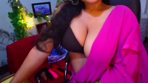 SweetSour online show from 11/19/25, 01:27