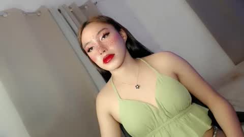 Snapshot of sweetsugarplum1 chatting on 02/27/26, 02:44 FATIMA online show from 02/27/26, 02:44